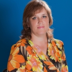 Коннова Елена Витальевна, заведующая отделом народных инструментов